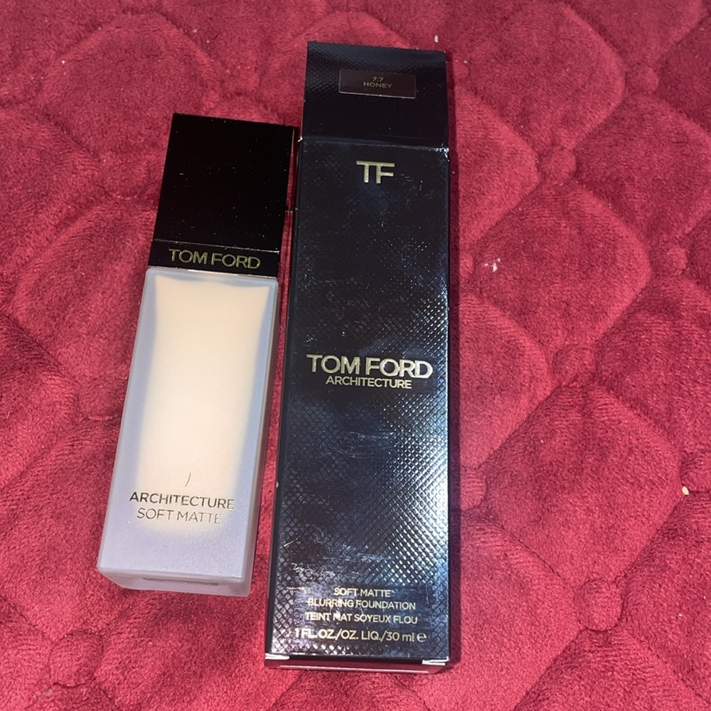 BNIB Tom Ford Architecture Soft Matte Blurr Foundation 30ml, shade #77 Honey